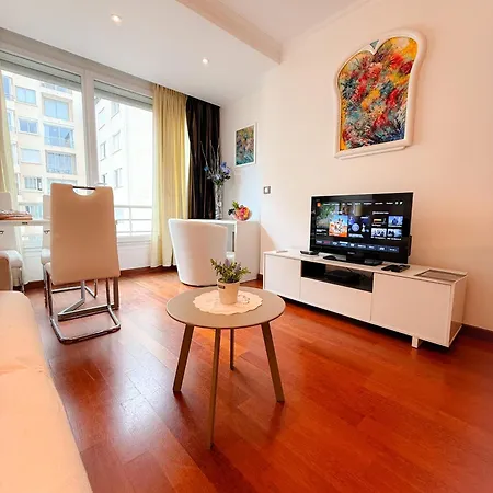 Le Angie By Apirent #climatisation #croisette #wifi Daire Cannes